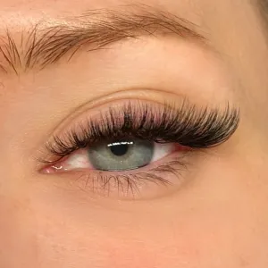Cat eye lash extensions